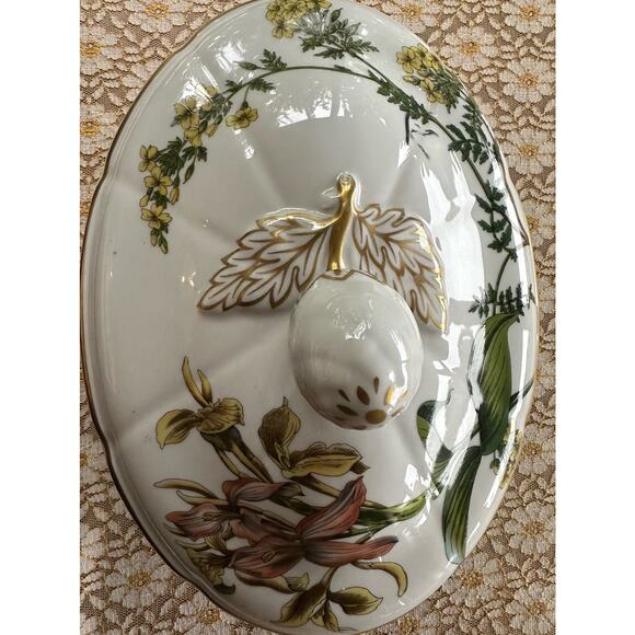 Stanford Flowers by Spode 2 Qt Oval Oven To Table Covered Casserole - Picture 3 of 8